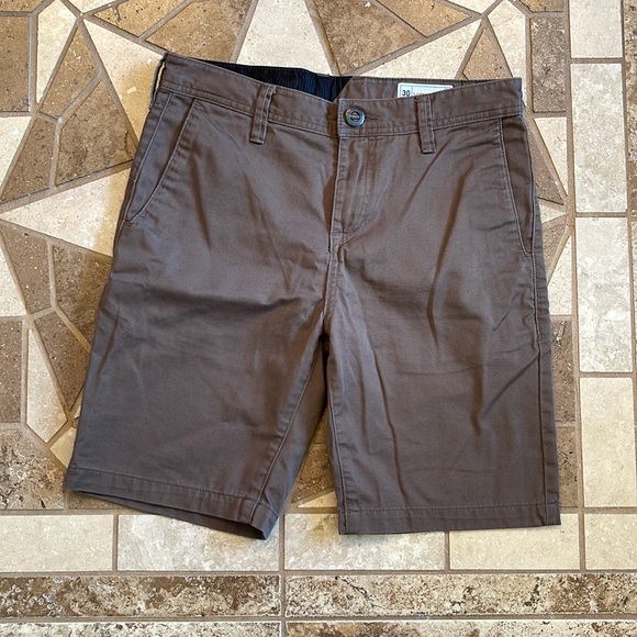 Volcom Twill Shorts Size 30 - Picture 1 of 6
